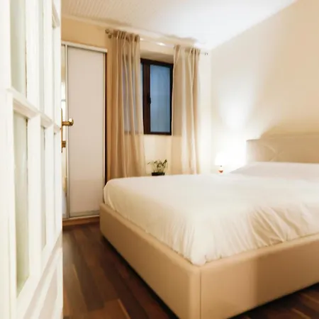 Townsquare Central Appartement Tirana